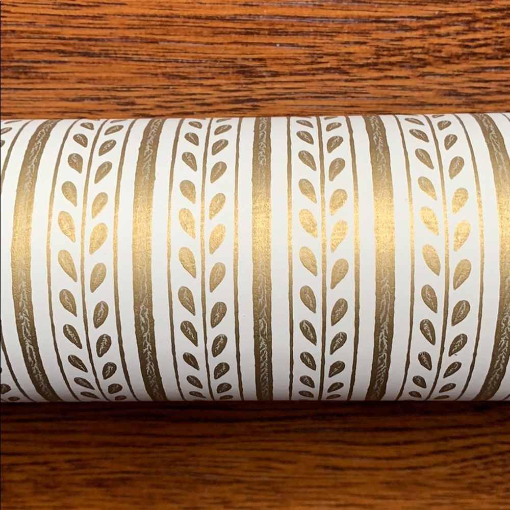Farrow and Ball Metallic Gold Wallpaper - Picture 2 of 4